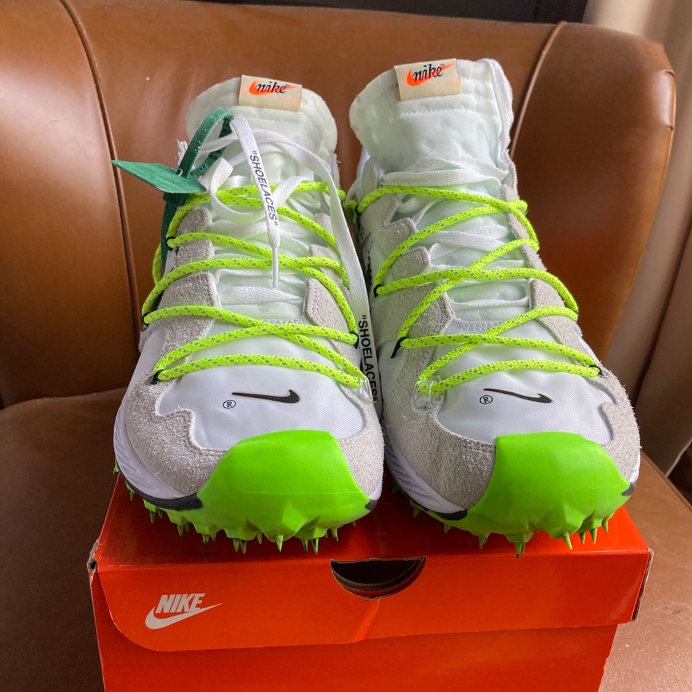 Nike Offwhite Terra Kiger Size 15
